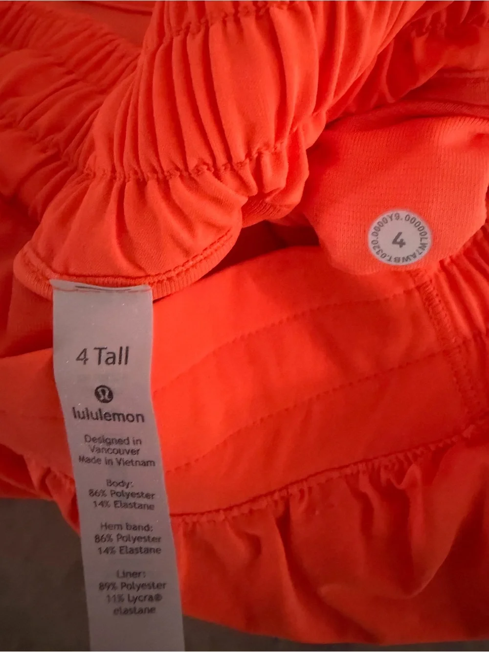 Lululemon Hawaii Hotty Hot Shorts - Highlight Orange / Size 4